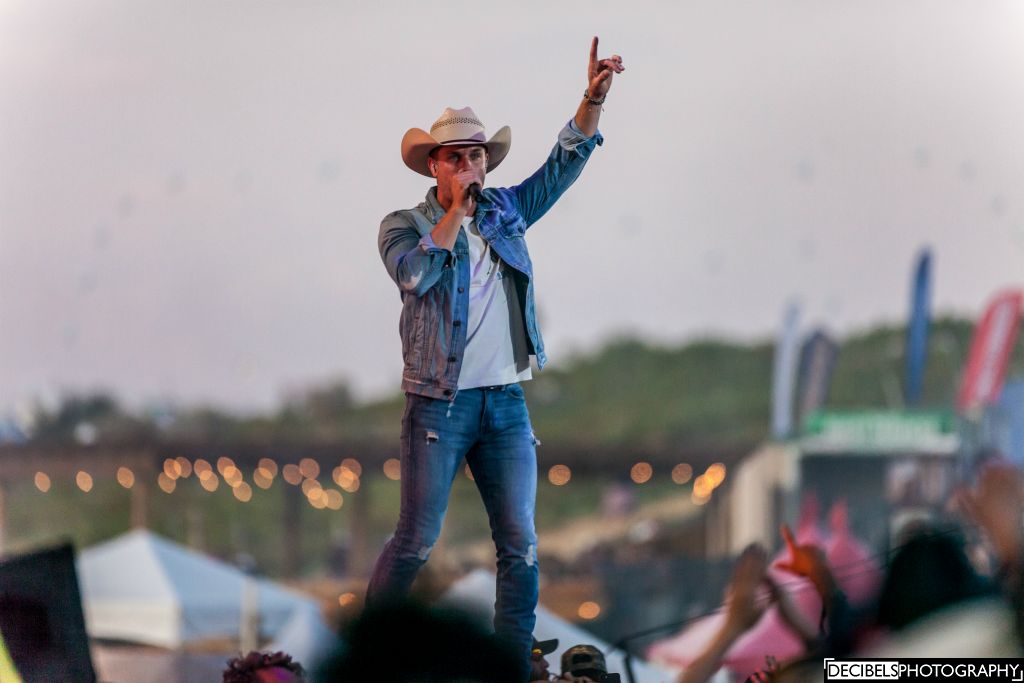 Dustin Lynch