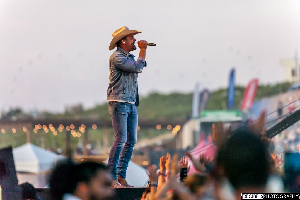 Dustin Lynch