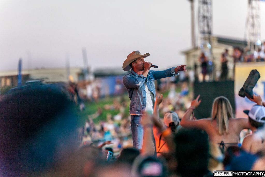 Dustin Lynch